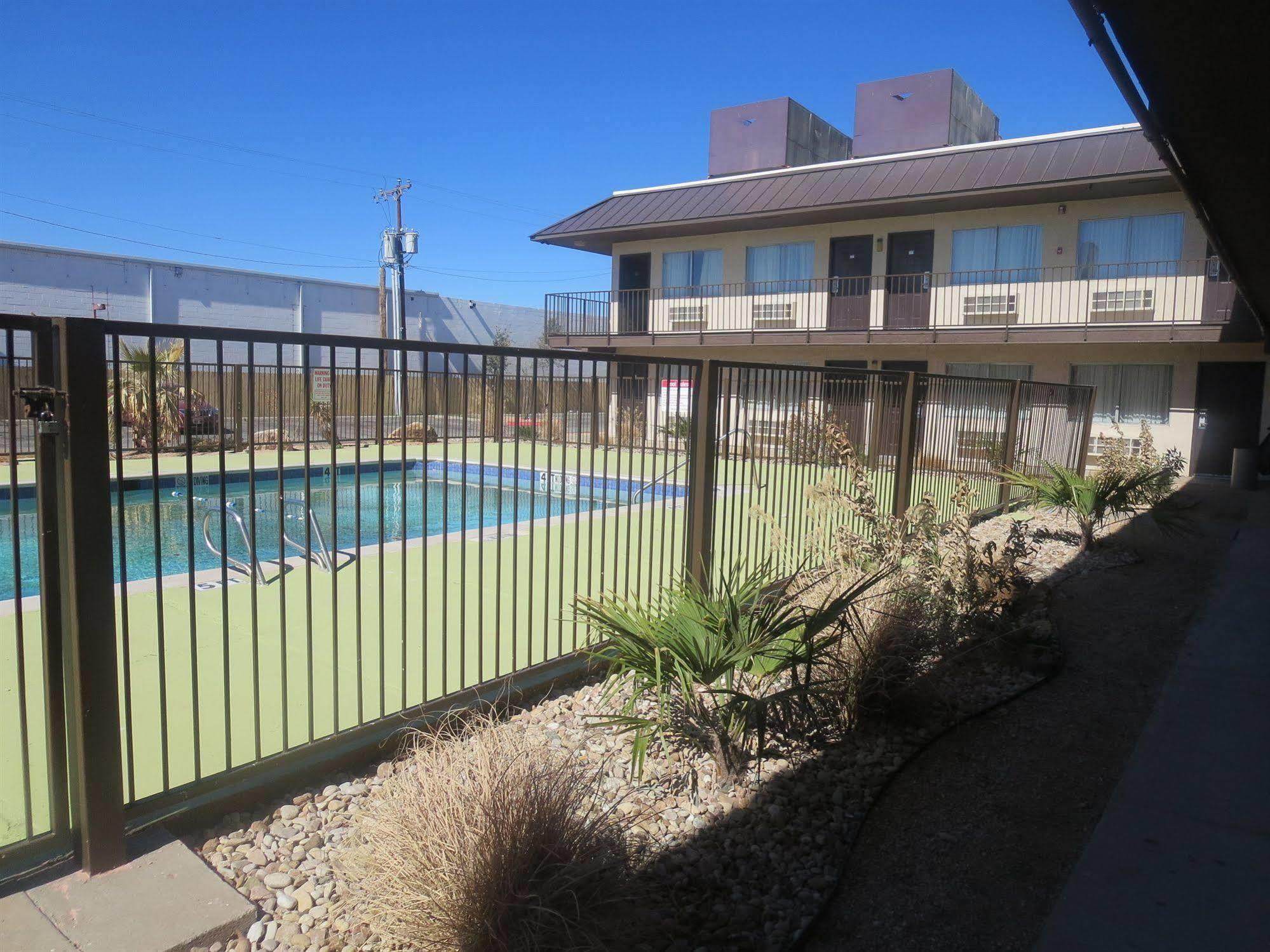 Howard Johnson By Wyndham Odessa Tx Extérieur photo