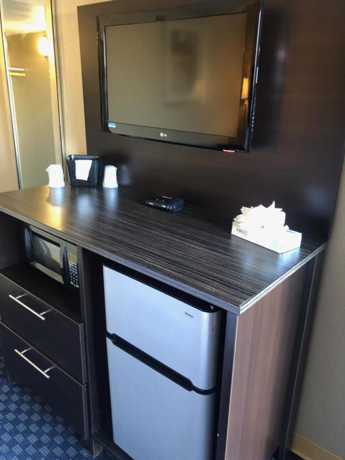 Howard Johnson By Wyndham Odessa Tx Extérieur photo